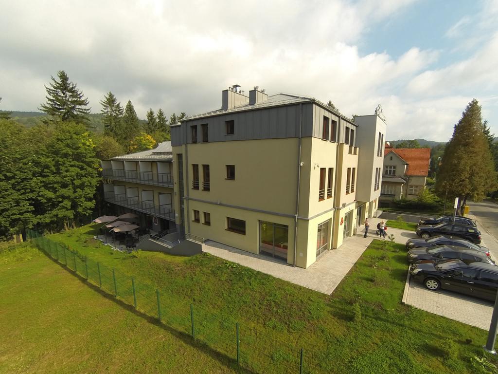 Ck Kalina Hotell Lądek-Zdrój Exteriör bild